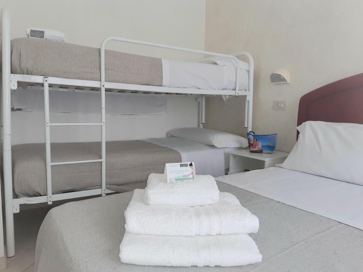 Hotel Raul Riccione Dış mekan fotoğraf