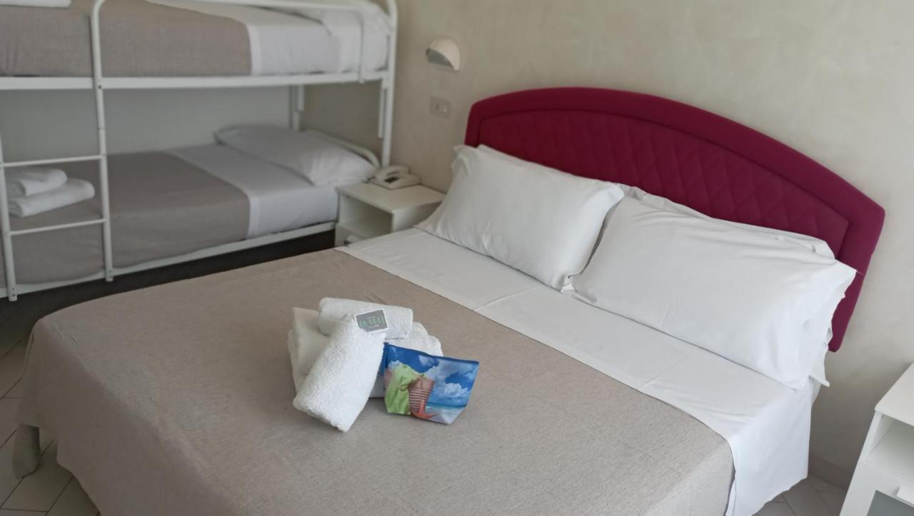 Hotel Raul Riccione Dış mekan fotoğraf