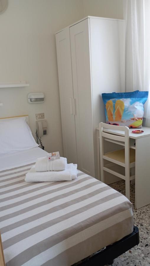 Hotel Raul Riccione Dış mekan fotoğraf
