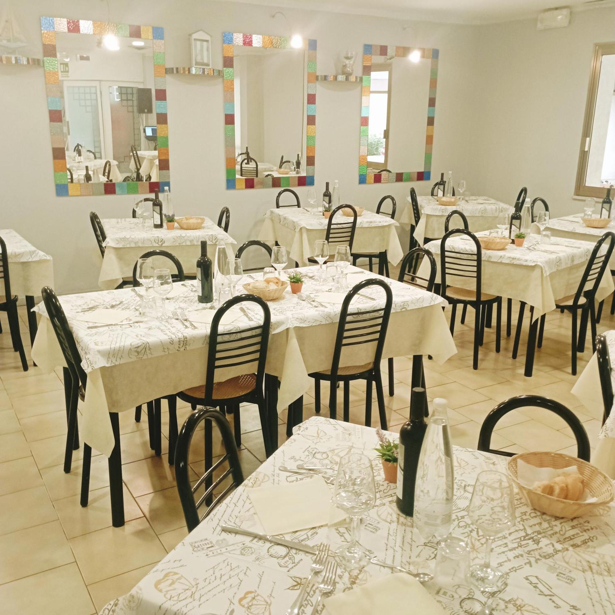 Hotel Raul Riccione Dış mekan fotoğraf